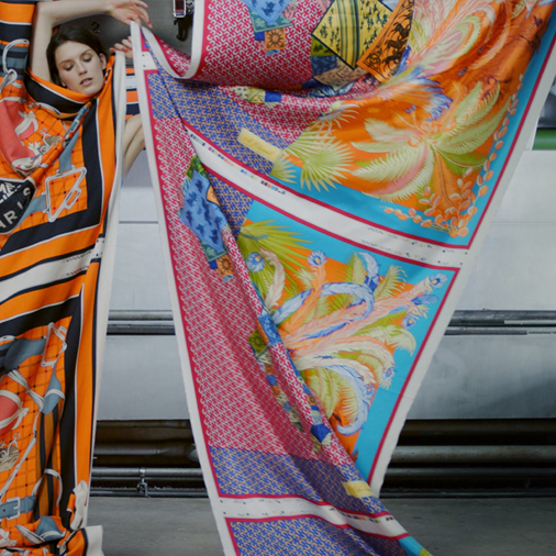 hermes_la-maison-des-carres_la_fabrique_de_la_soie_2_col_m