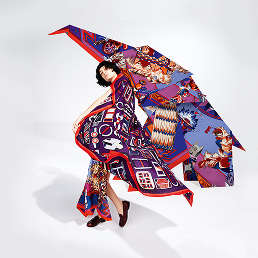 hermes_la-maison-des-carres_meam_chales_cachemire_boucles_ah16_2_col_m