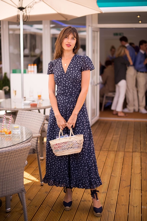 jeanne_damas_jpg_696_north_499x_white